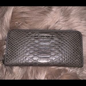 Michael Kors continental wallet